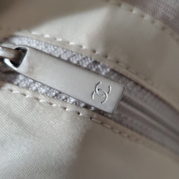 Chanel nylon tote bag - Picture 5 of 14